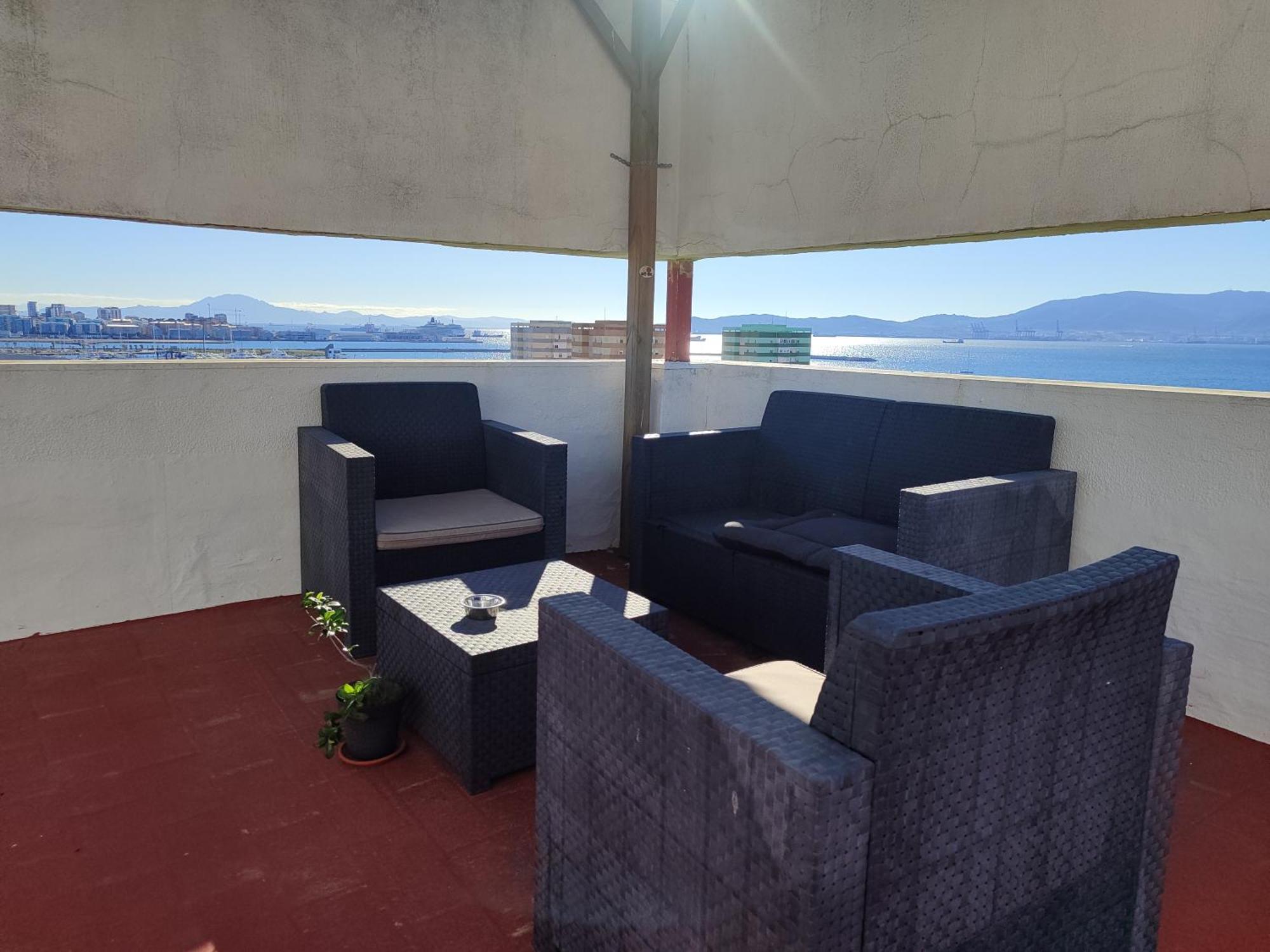 Fabulous Penthouse Apartment La Linea de la Concepcion Exterior photo